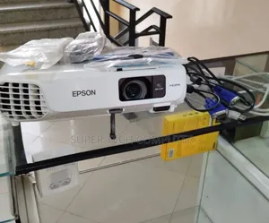 Epson Projector Eb-X18 With Bag Remote