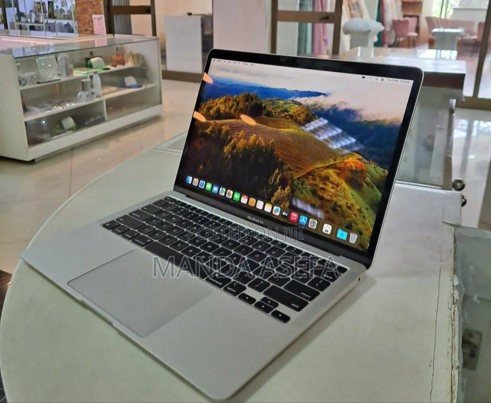 New Laptop Apple MacBook Air 8GB Apple M1 SSD 256GB