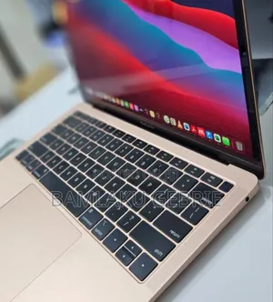 New Laptop Apple MacBook Air 2019 8GB Intel Core I5 SSD 256GB