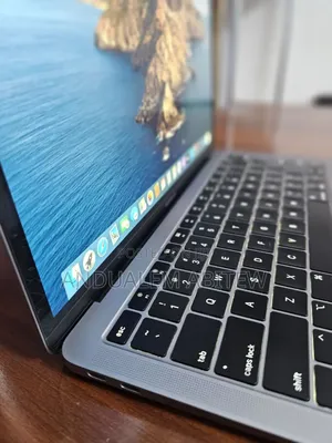 Photo - New Laptop Apple MacBook Air 2019 8GB Intel Core I5 SSD 128GB