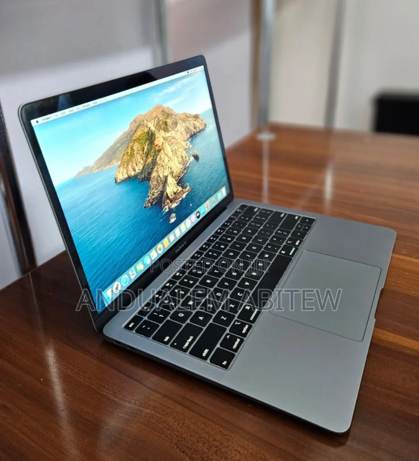 New Laptop Apple MacBook Air 2019 8GB Intel Core I5 SSD 128GB