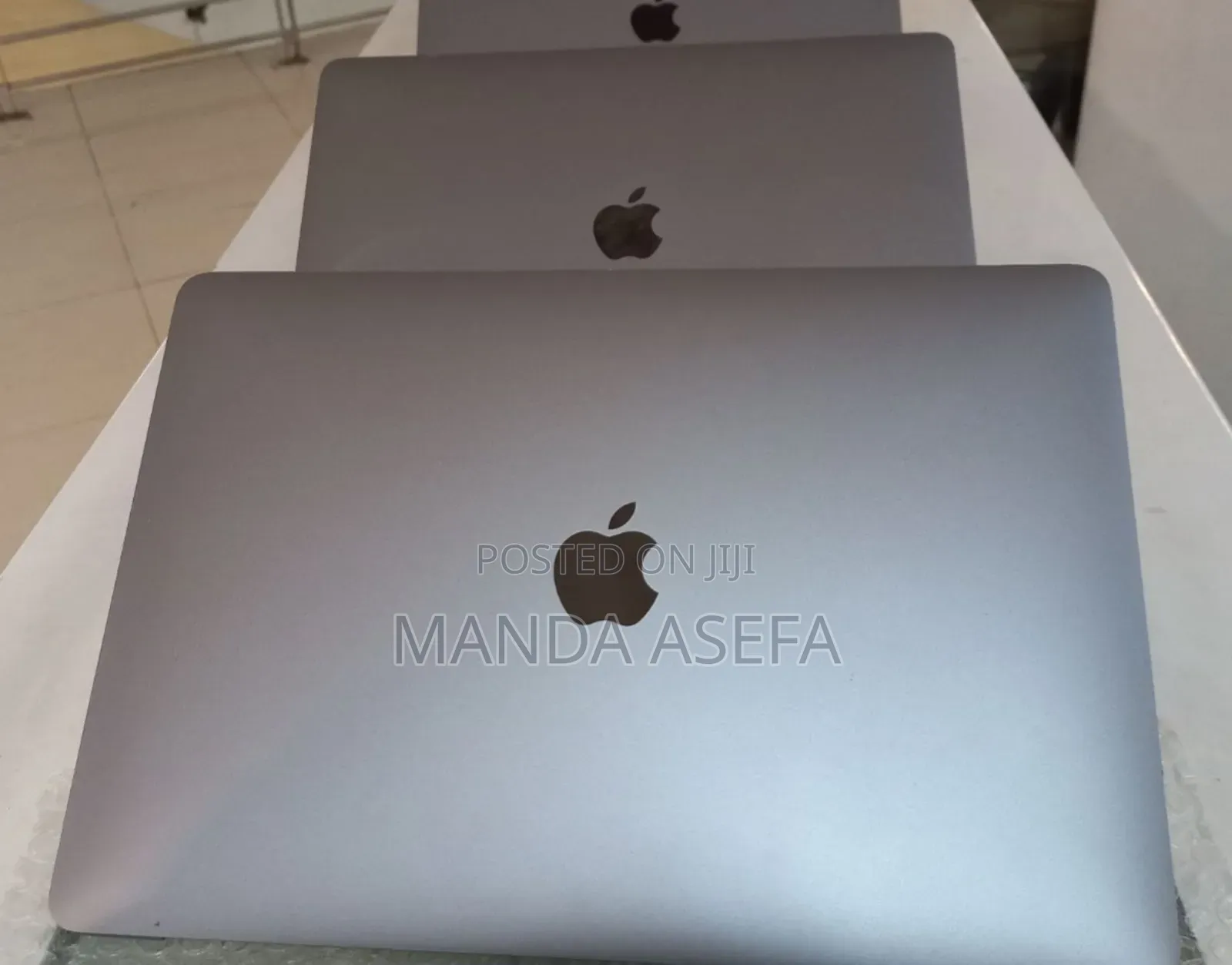 New Laptop Apple MacBook Pro 2019 8GB Intel Core I5 SSD 256GB