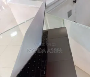 New Laptop Apple MacBook Pro 2019 8GB Intel Core I5 SSD 256GB