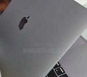 Photo - New Laptop Apple MacBook Pro 2019 8GB Intel Core I5 SSD 256GB