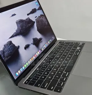 New Laptop Apple MacBook Pro 2019 8GB Intel Core I5 SSD 256GB