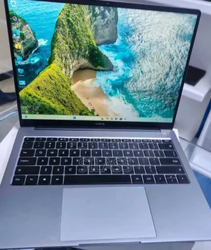 Photo - New Laptop 16GB Intel Core I5 SSD 512GB