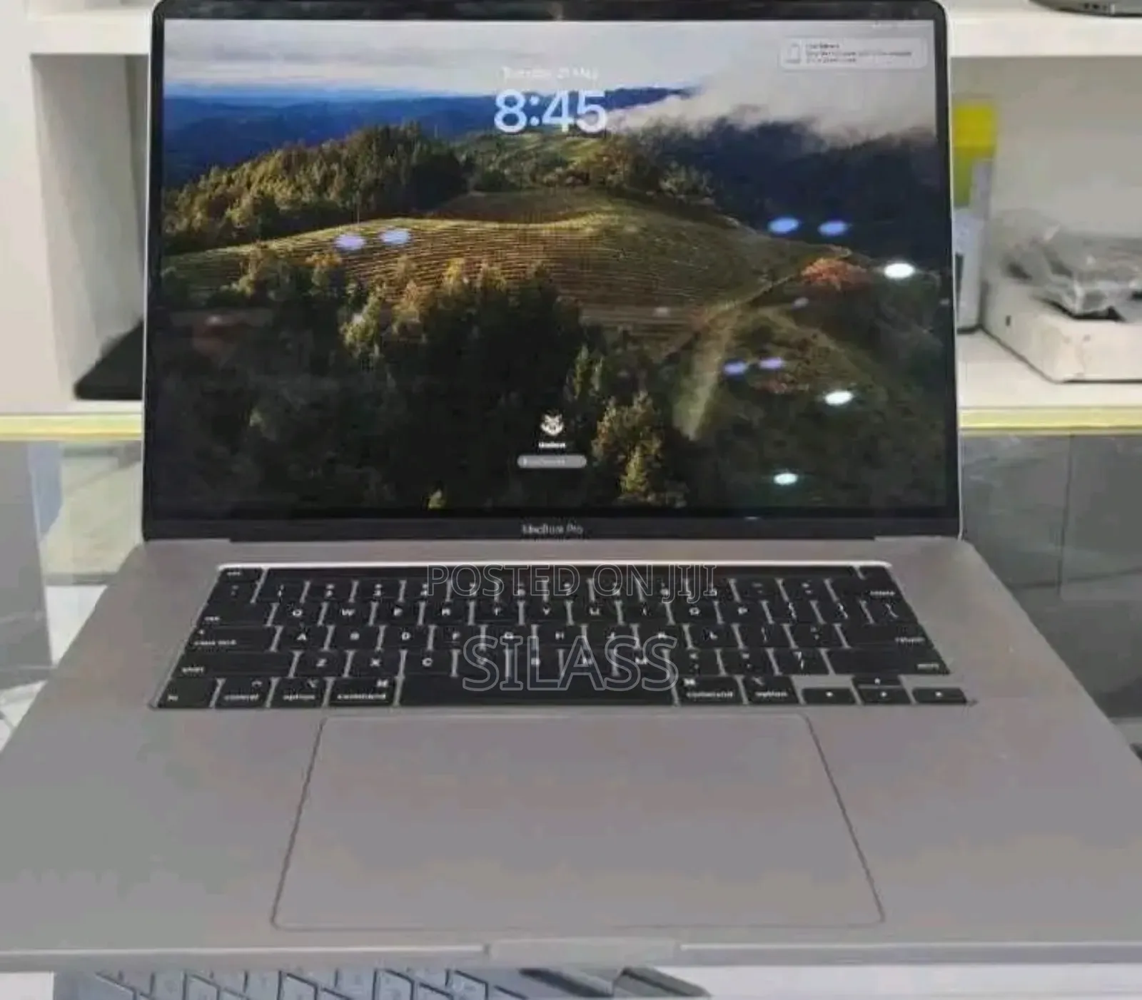 New Laptop Apple MacBook Pro 2019 32GB Intel Core I9 SSD 512GB