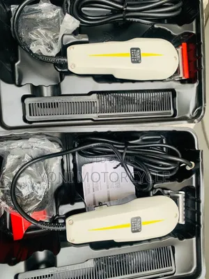 Photo - Wahl Electric Hair Clipperየፀጉር ማስተካከያ