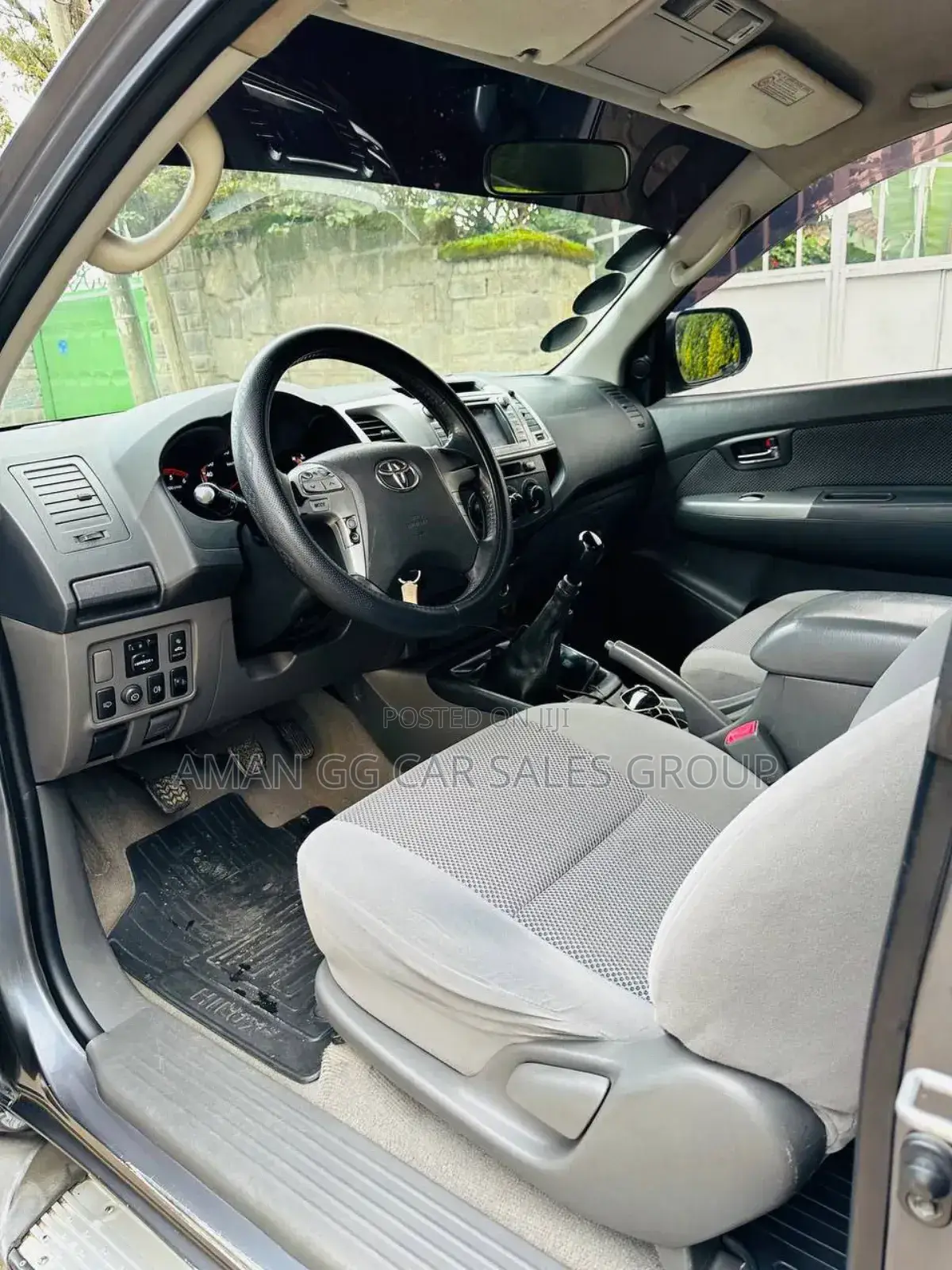 Toyota Hilux 2013 Blue