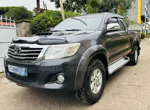 Photo - Toyota Hilux 2013 Blue