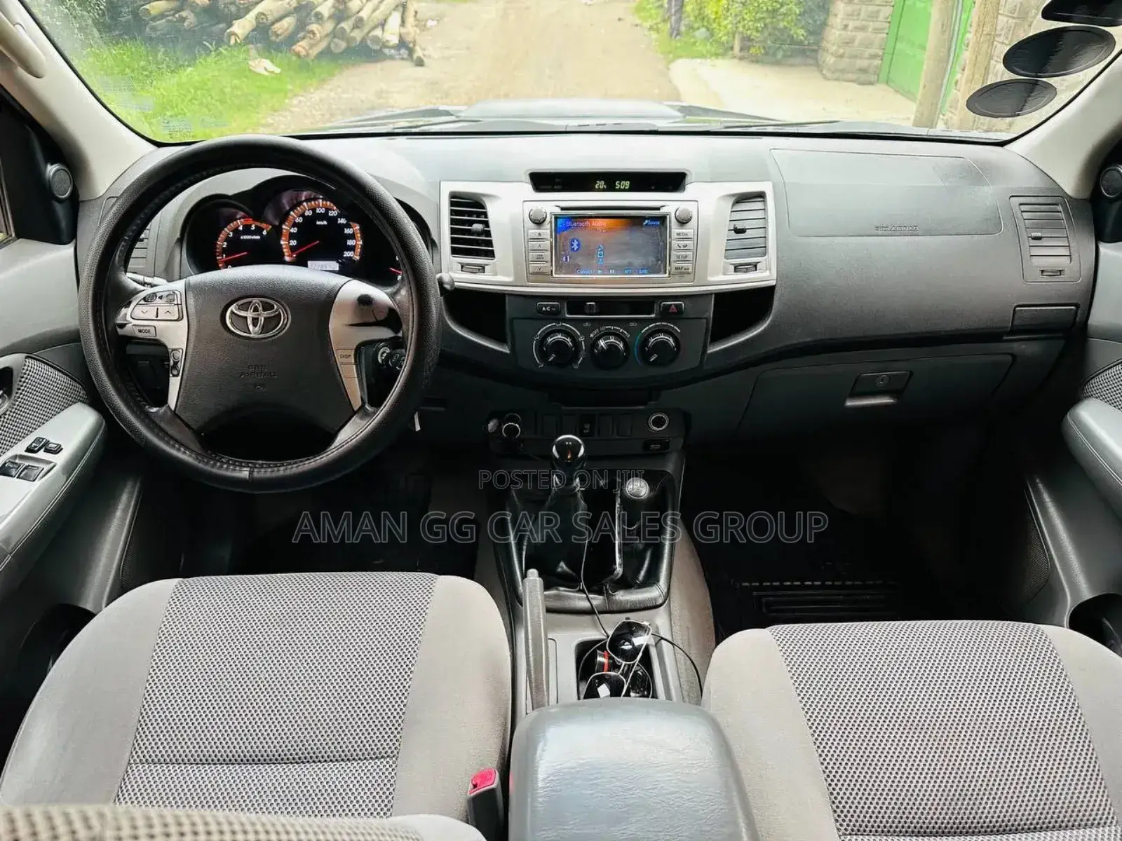 Toyota Hilux 2013 Blue