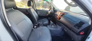 Photo - Toyota Hilux 2015 White