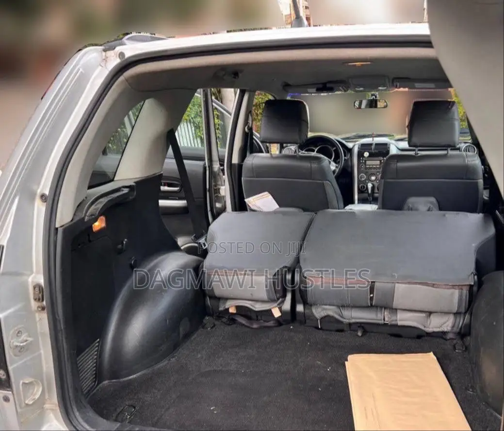 Suzuki Grand Vitara 2.4 Premium 2011 Silver