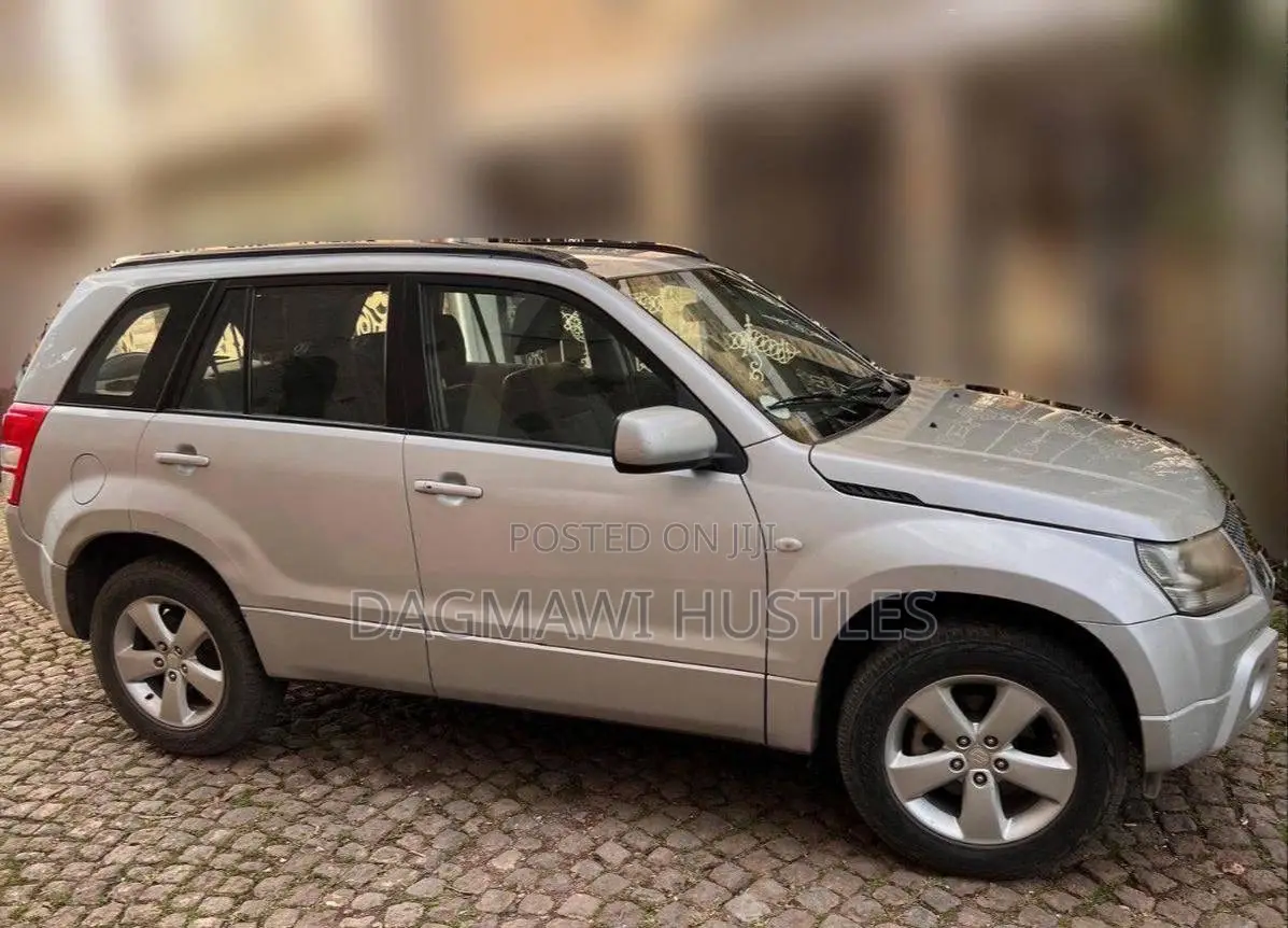 Suzuki Grand Vitara 2.4 Premium 2011 Silver