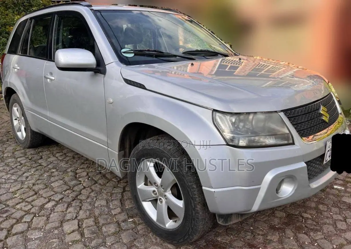 Suzuki Grand Vitara 2.4 Premium 2011 Silver