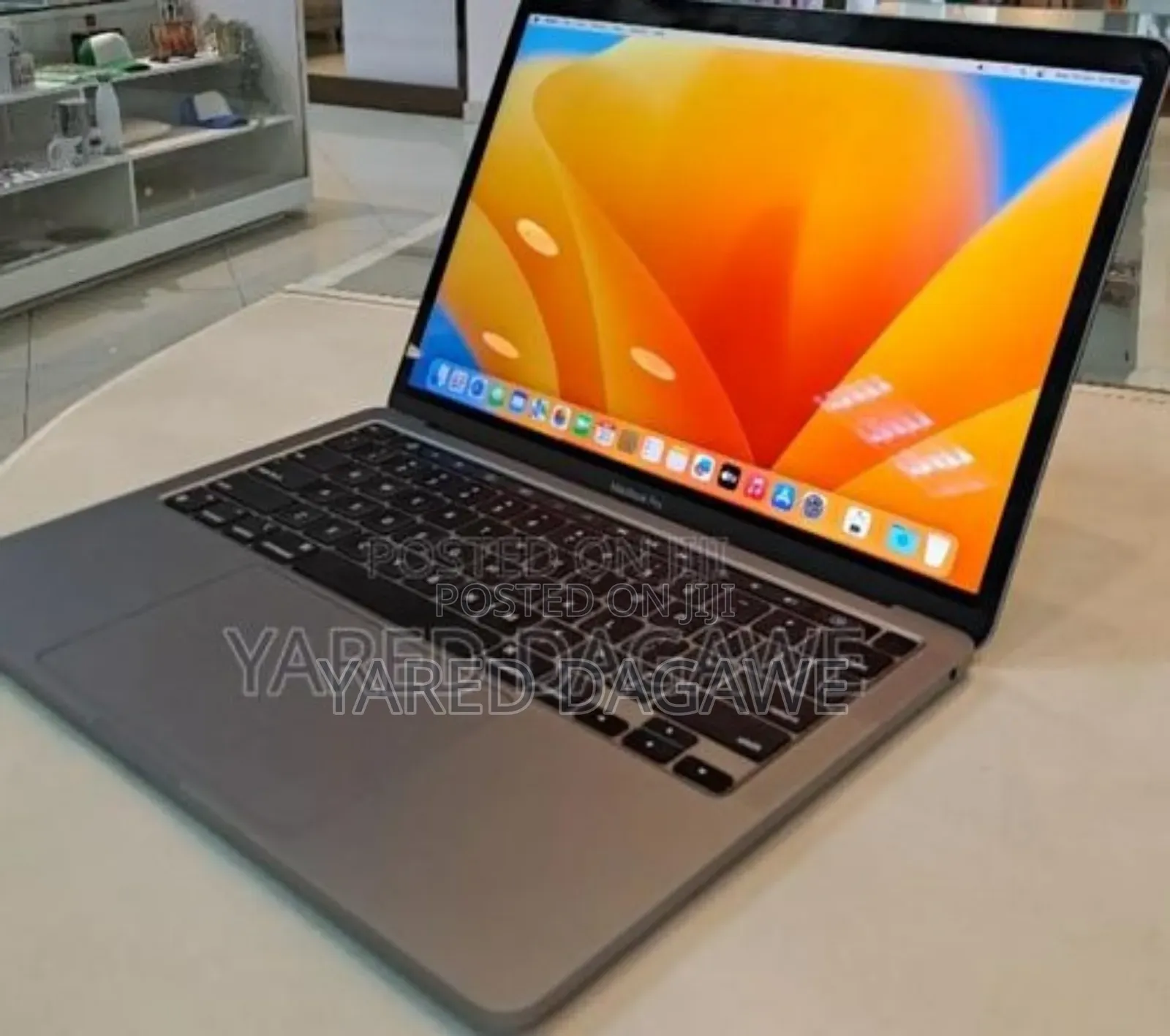 New Laptop Apple MacBook Pro M1 8GB Apple M1 SSD 256GB