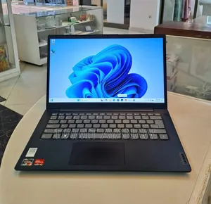 New Laptop Lenovo 8GB AMD Ryzen 3 SSD 256GB