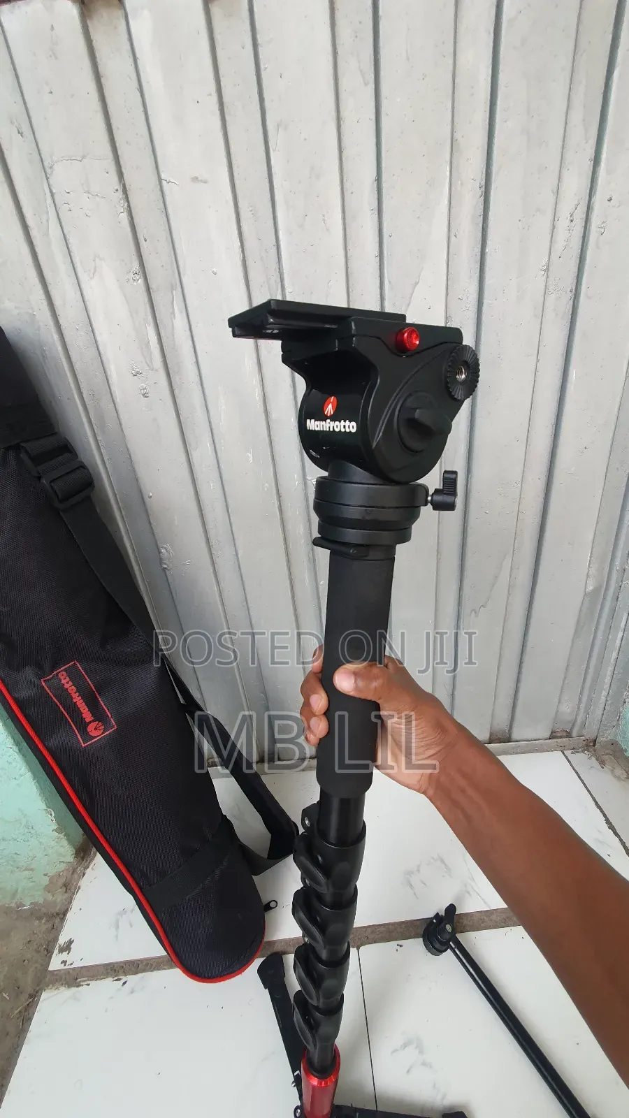 Monopod and Tripod