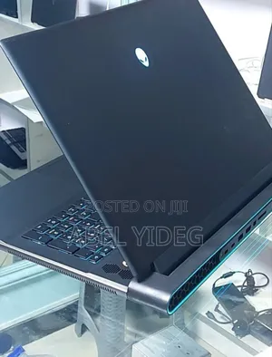 New Laptop Alienware M17x R2 24GB AMD Ryzen 9 SSD 1T