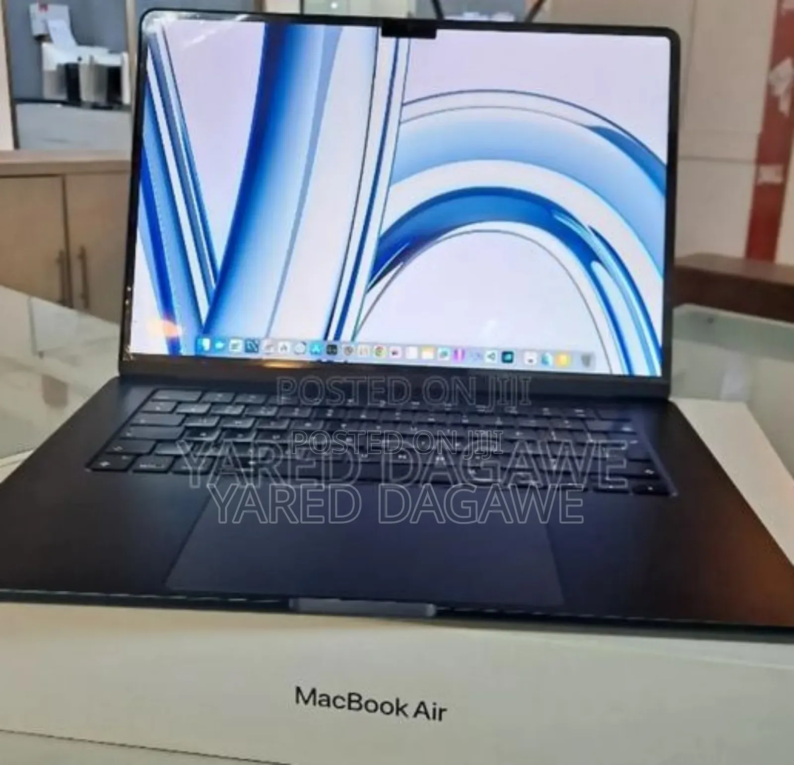 New Laptop Apple MacBook Air 2023 M2 8GB Apple M2 SSD 512GB