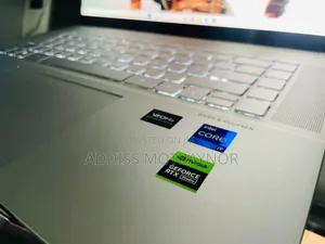 New Laptop HP Envy X360 16GB Intel Core I5 SSD 512GB