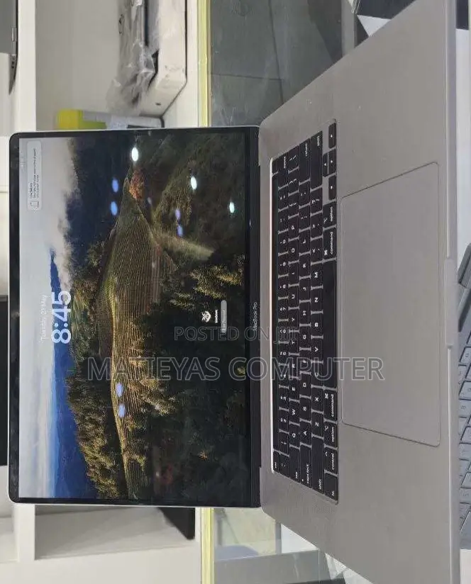 New Laptop Apple MacBook Pro 2019 32GB Intel Core I9 SSD 1T