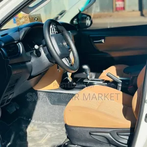 Toyota Fortuner 2022 White