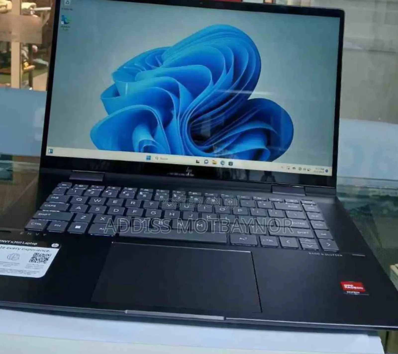 New Laptop HP Envy X360 16GB AMD Ryzen 7 SSD 512GB