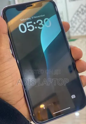 New Apple iPhone 11 64 GB Silver