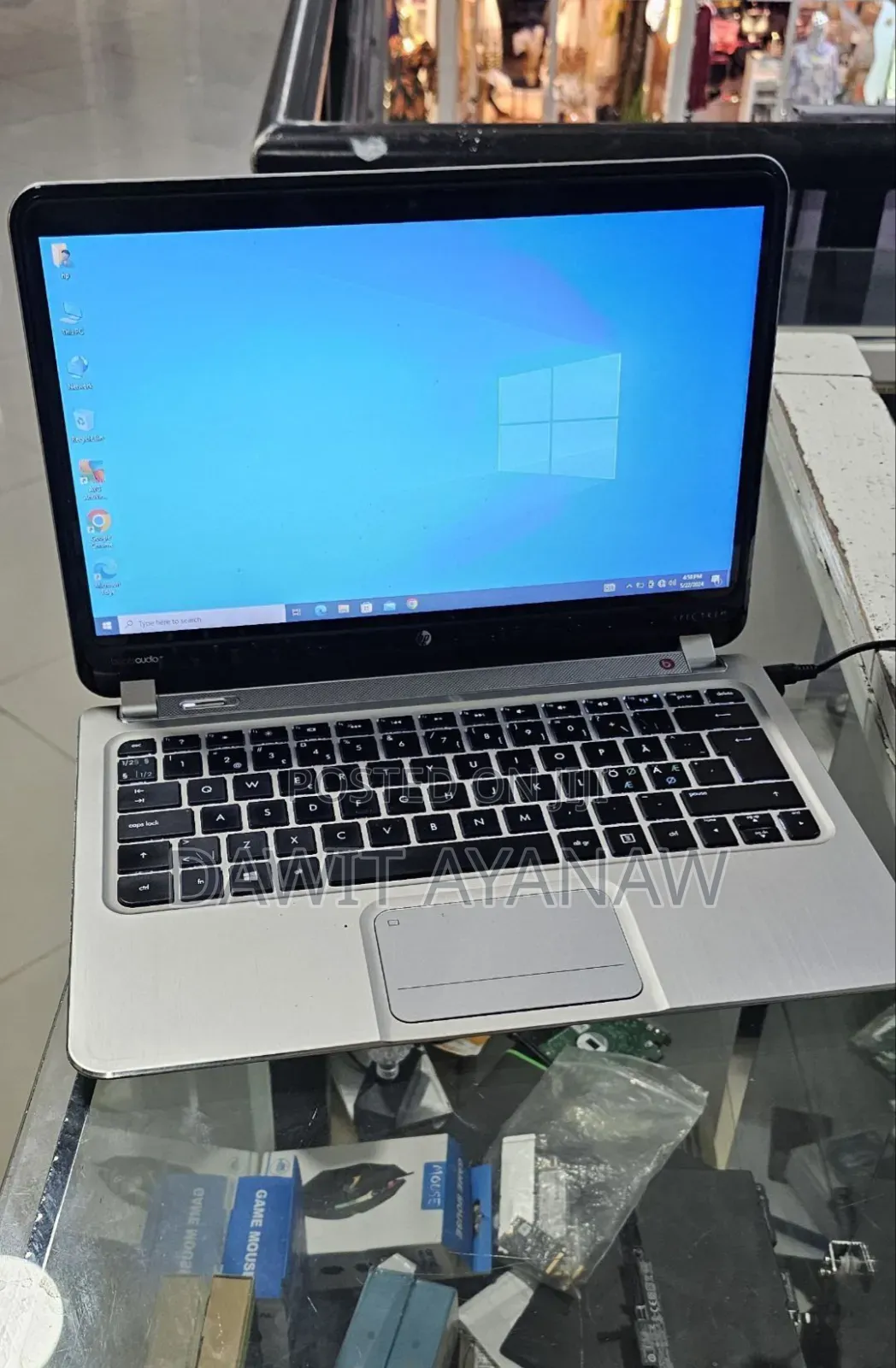 New Laptop HP Spectra 13 8GB Intel Core 2 Quad SSD 128GB