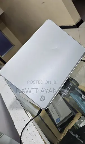 New Laptop HP Spectra 13 8GB Intel Core 2 Quad SSD 128GB