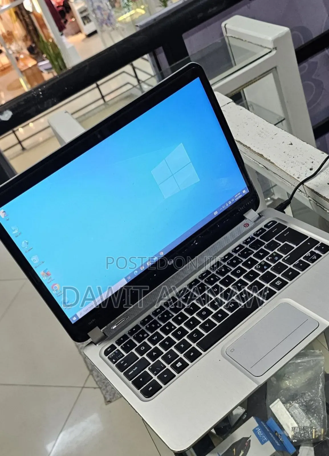 New Laptop HP Spectra 13 8GB Intel Core 2 Quad SSD 128GB