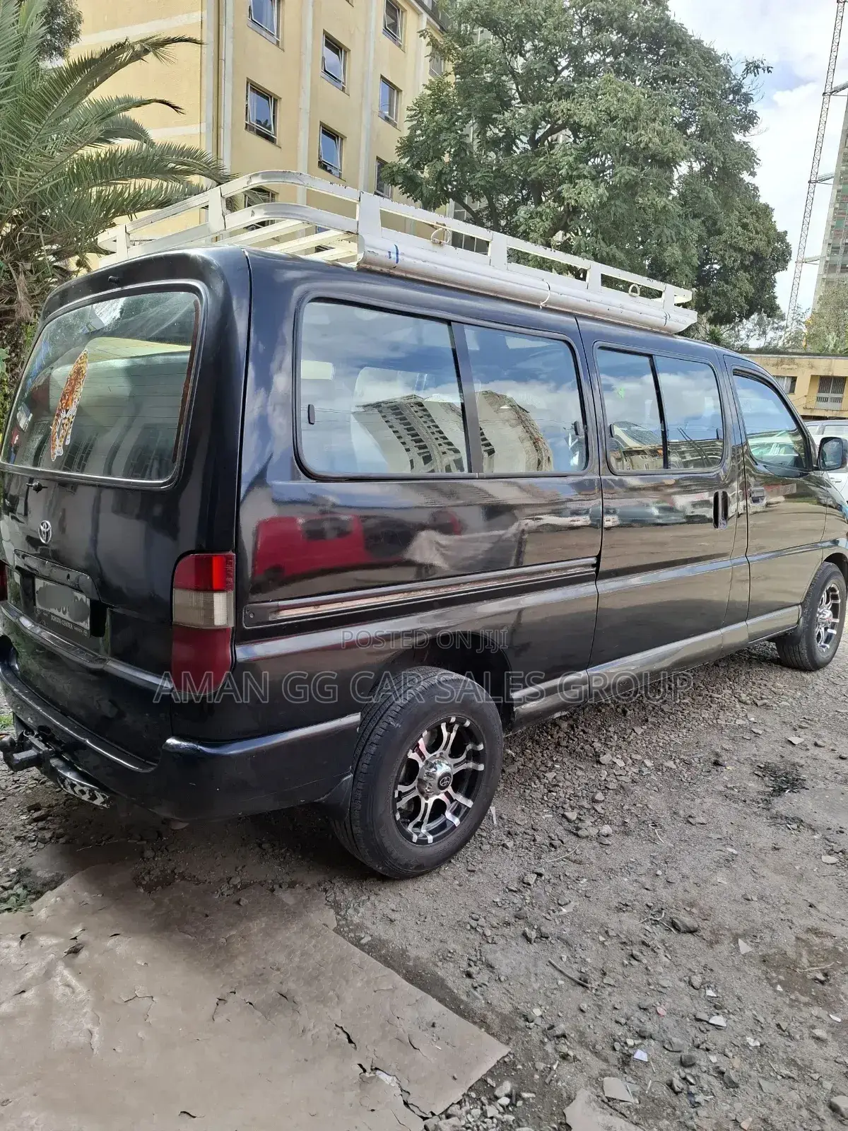 Toyota HiAce 1999 Blue