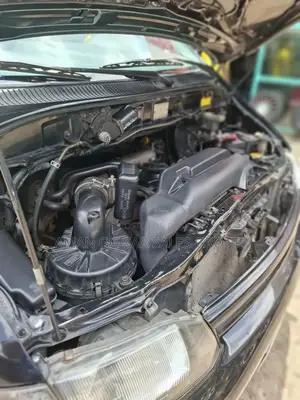 Toyota HiAce 1999 Blue