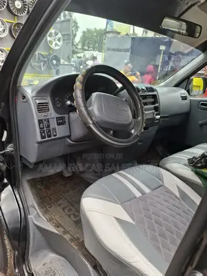 Toyota HiAce 1999 Blue