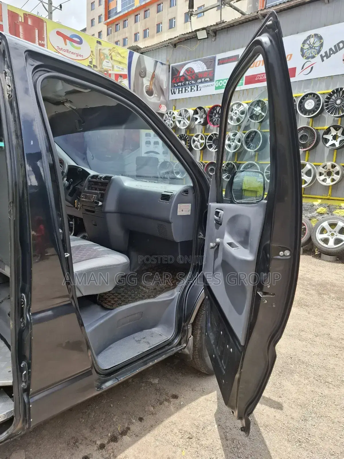 Toyota HiAce 1999 Blue