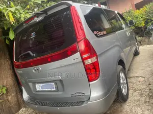 Hyundai Starex 2015 Grey