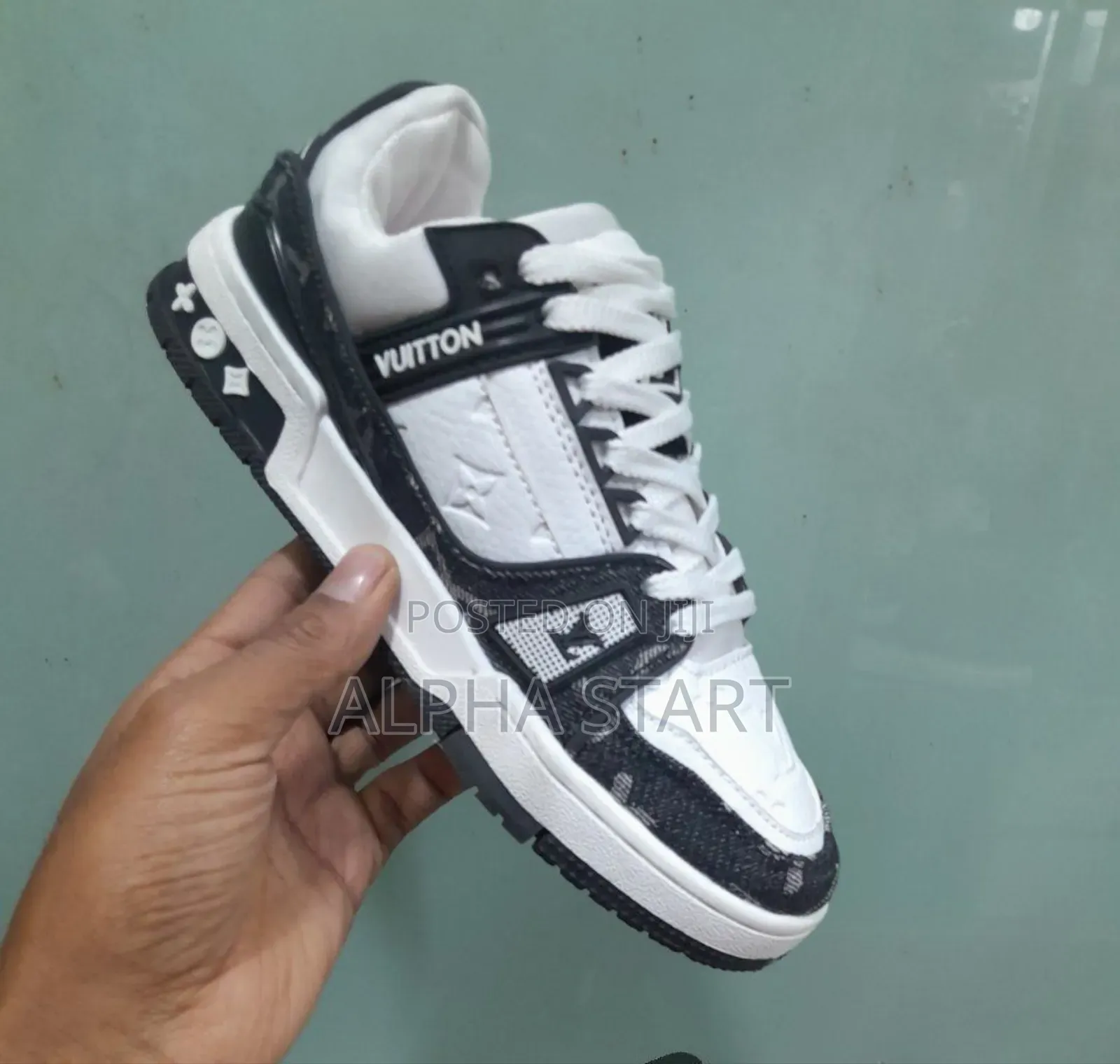 Lv Vuitton
Master Quality Shoes Made in Vietnam