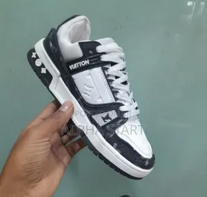 Lv Vuitton
Master Quality Shoes Made in Vietnam