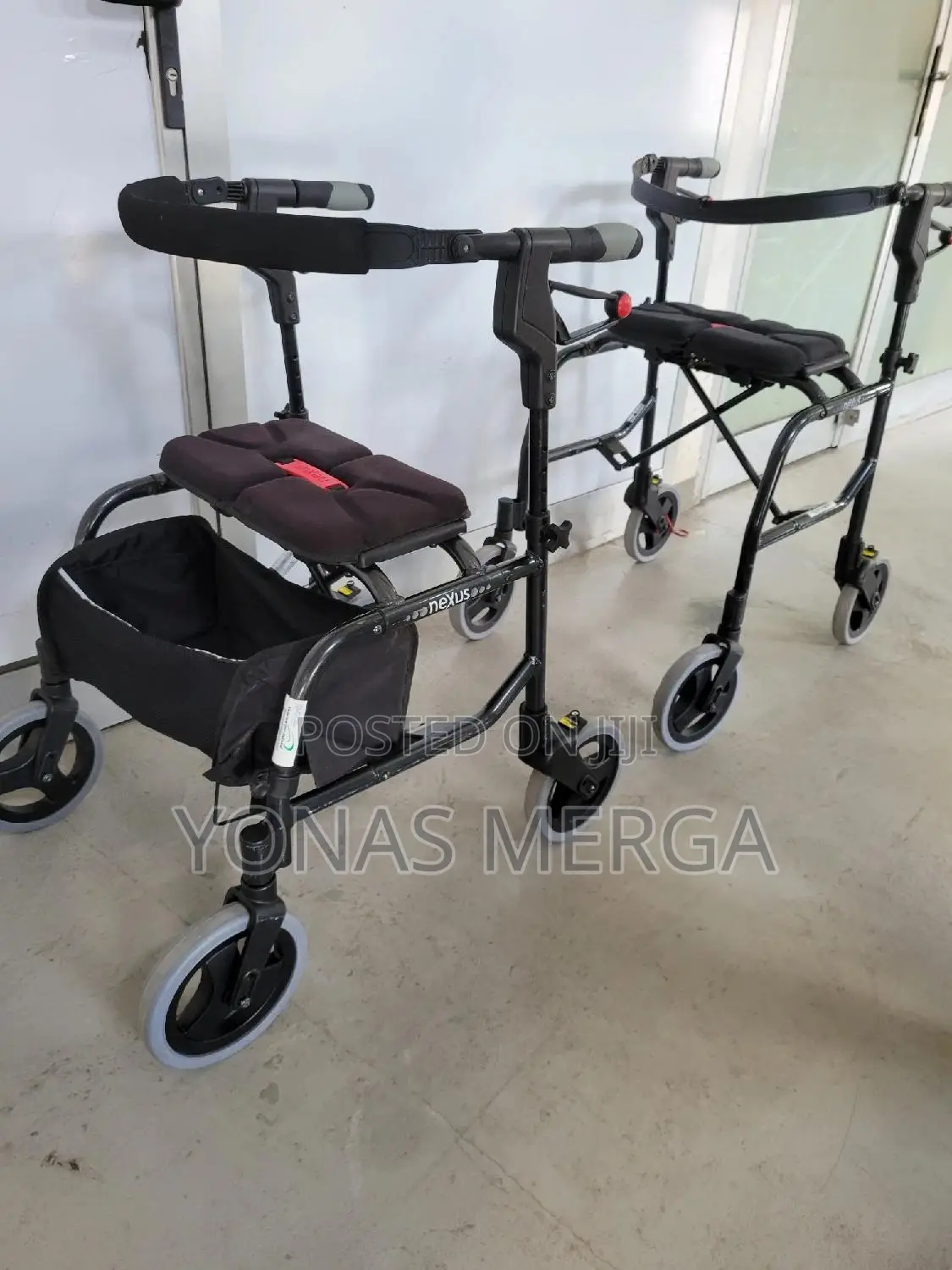 4wheeled Walker/Walker Easy to Roll, Park,And Store Anywhere