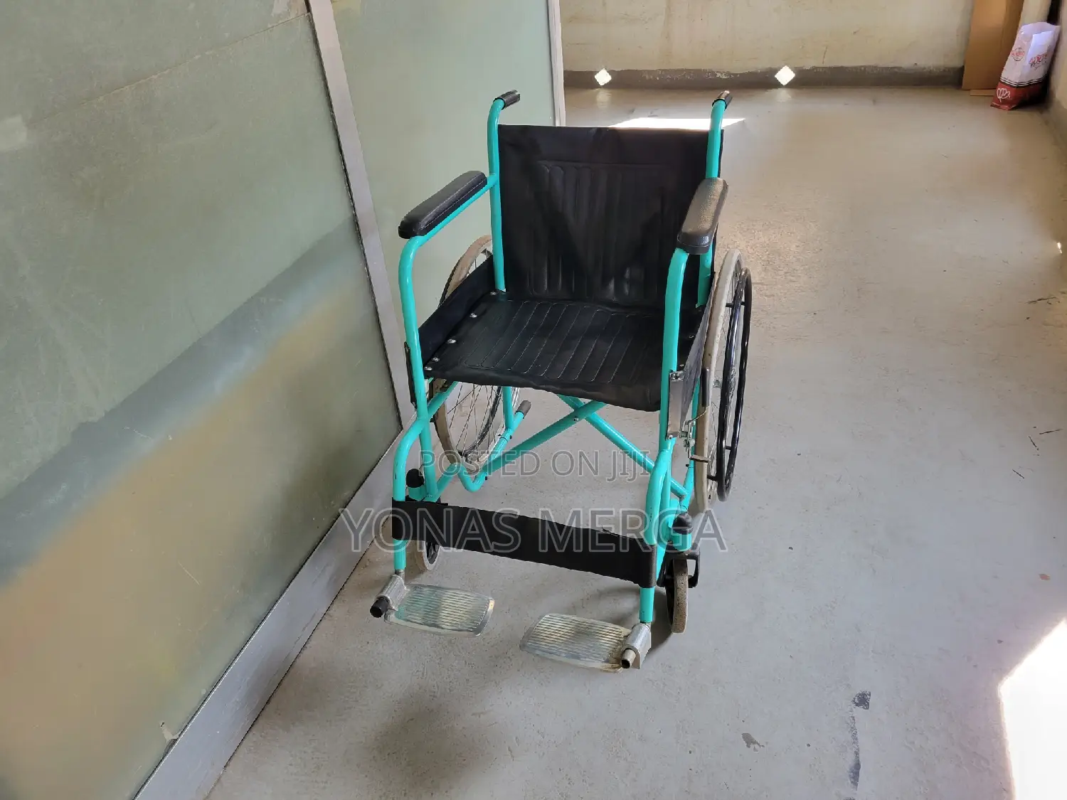 Generic Healthcare Used Premium Wheelchair | Easy Portable