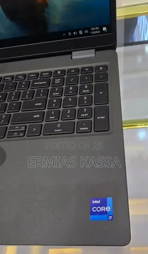 Photo - New Laptop Dell Latitude 3350 16GB Intel Core I7 SSD 512GB