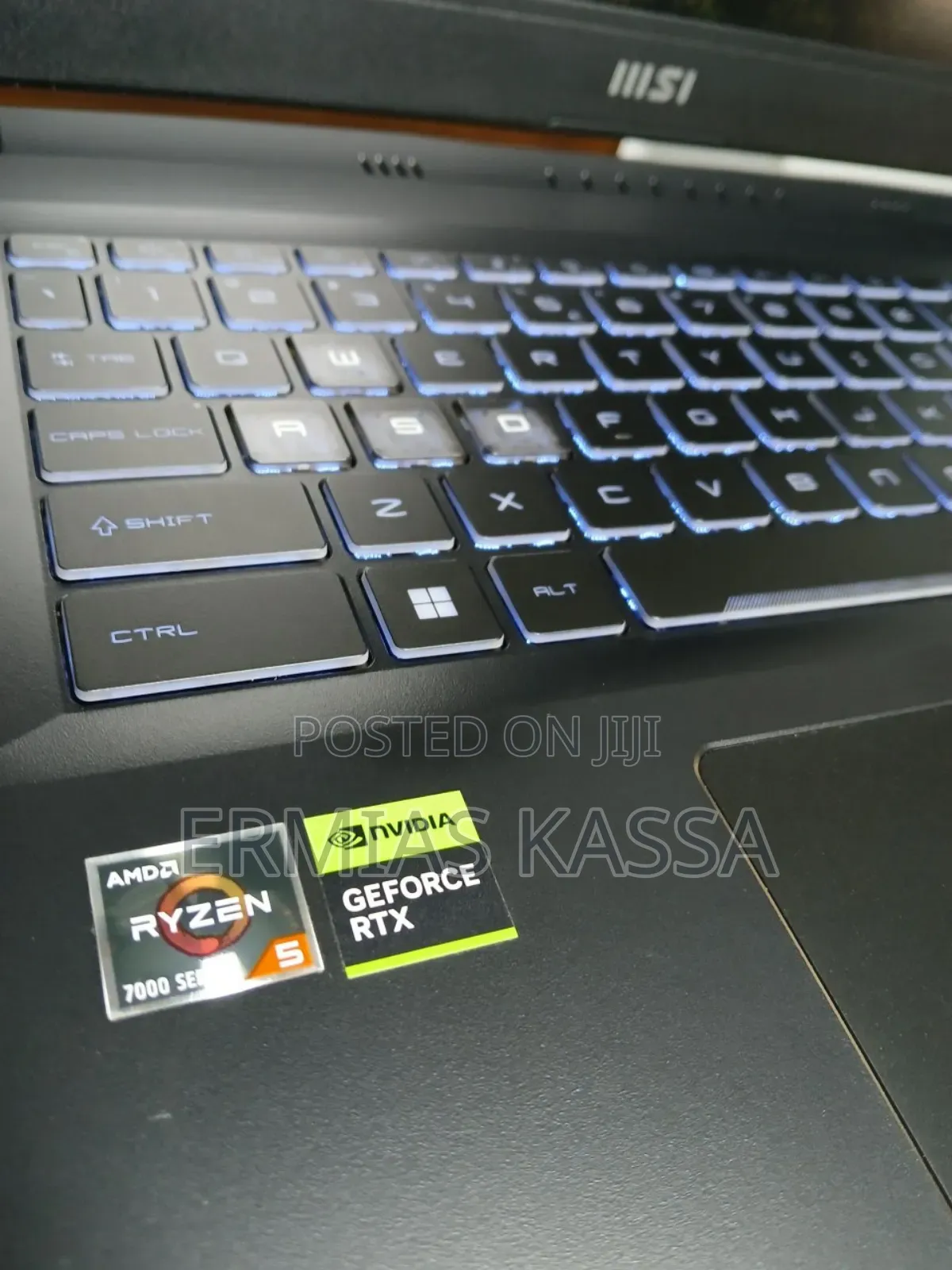 New Laptop MSI Creator 17 B11ue-412 16GB AMD Ryzen 5 SSD 1T