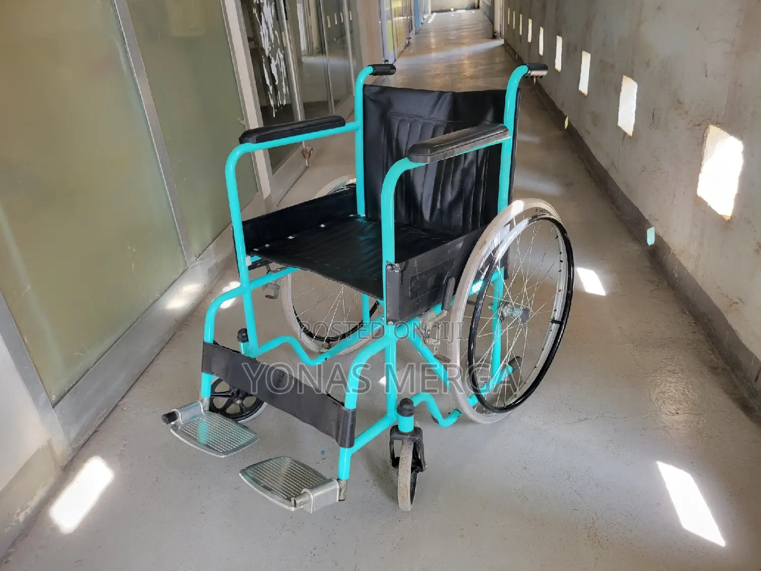 Steel Hand Wheelchair|Wheelchair¥Solid Castor-Rear Wheel:24”