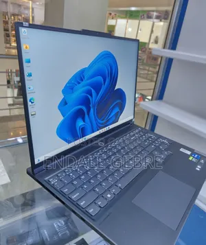 New Laptop Lenovo Legion 7 16GB Intel Core I7 SSD 512GB