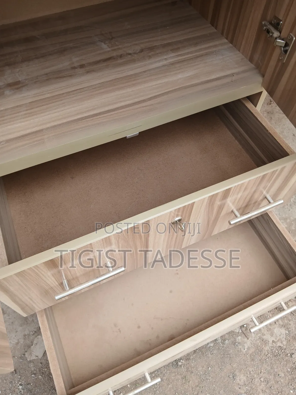 Cupboard 80cm Laminated Water Proff Material