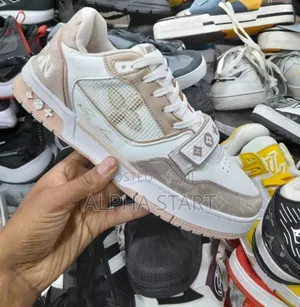 Photo - Louis Vuitton Master Quality Shoes
Made Im Italy