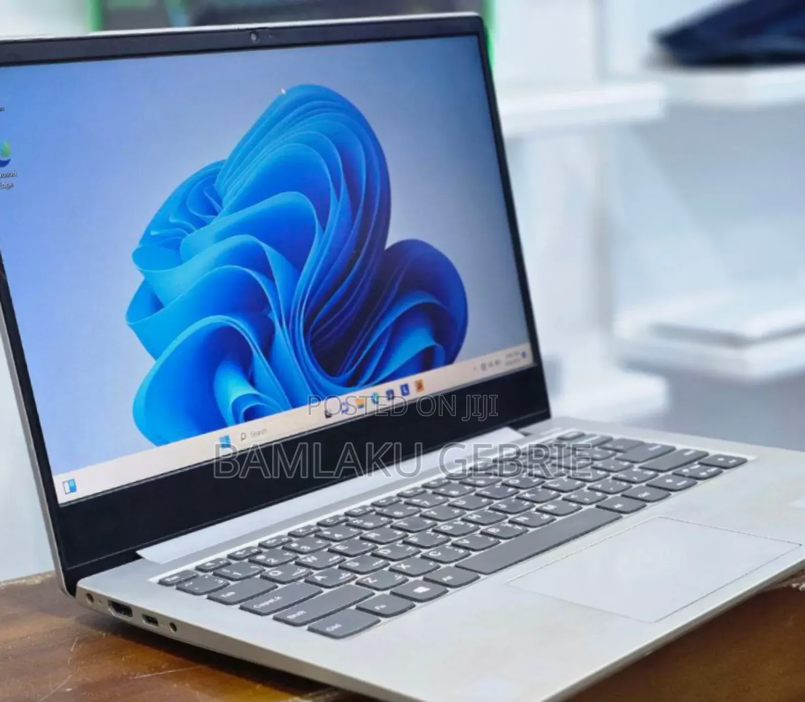 New Laptop Lenovo Ideapad 3 8GB Intel Core I7 HDD+SSD 1T