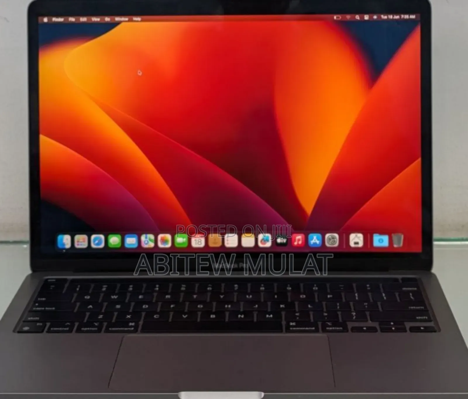 New Laptop Apple MacBook Pro 2020 M1 8GB Apple M1 SSD 256GB