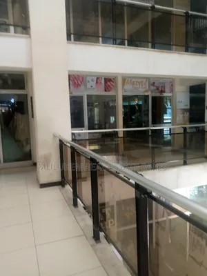 የሚሸጥ ሱቅ ካዛንቺስ